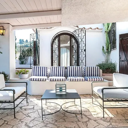 La Bougainville Villa *