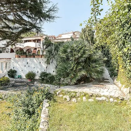 La Bougainville Villa